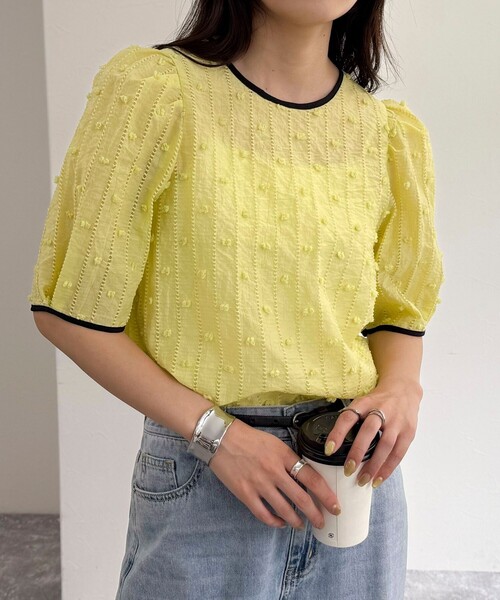 fredy emue（フレディエミュ）の「シアージャガードパイピング半袖ブラウス（シャツ/ブラウス・レディース・イエロー/オフホワイト/ブラック・38）」の7枚目の写真