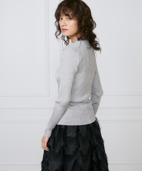 INED(イネド)の「メタリックヤーンカーディガン《la veille by SUPERIOR CLOSET》(カーディガン/ボレロ・レディース・ゴールド/シルバー・9号)」の3枚目の写真
