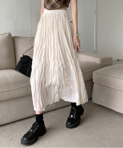 Vipoa(ヴィポア)の「Pleat A-line skirt(スカート・レディース・ブラック/ホワイト・FREE)」の4枚目の写真