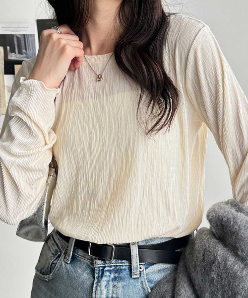 GeeRA(ジーラ)の「ベロアプリーツカットソー(Tシャツ/カットソー・レディース・チャコールグレー/アイボリー/ブラック・MEDIUM/LARGE/X-LARGE)」の6枚目の写真