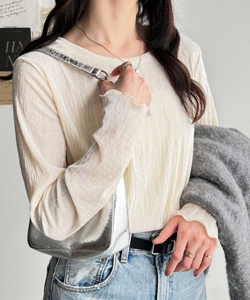 GeeRA(ジーラ)の「ベロアプリーツカットソー(Tシャツ/カットソー・レディース・チャコールグレー/アイボリー/ブラック・MEDIUM/LARGE/X-LARGE)」の18枚目の写真