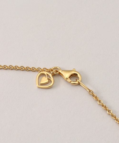 IENA（イエナ）の「JOSEPHINE STUDIO/ジョセフィン・ストゥディオ LETER CHARM SMALL N ネックレス（ネックレス・レディース・ゴールド・FREE）」の3枚目の写真