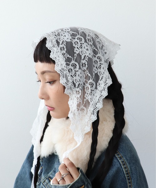 Three Four Time（ｽﾘｰﾌｫｰﾀｲﾑ）の「フラワーレースバブーシュカ（ヘアバンド・レディース・ホワイト/ブラック・FREE）」の2枚目の写真