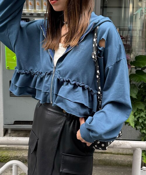 CIAOPANIC（チャオパニック）の「CPロゴフリルティアードダメージパーカー（パーカー・レディース・ブルー/イエロー/グレー・ONE SIZE）」の12枚目の写真