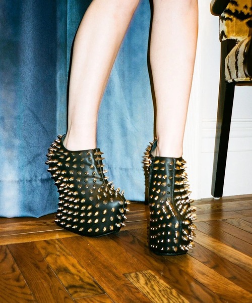 Jeffrey Campbell(ジェフリーキャンベル)の「デザインヒール スタッズブーティ(ブーツ・レディース・ブラック・38/37)」の3枚目の写真