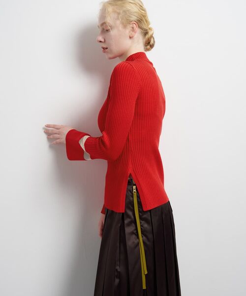 LANVIN en Bleu（ランバンオンブルー）の「シアーポイントカフスリブニット（ニット/セーター・レディース・オフホワイト/ブラック/レッド・38）」の8枚目の写真