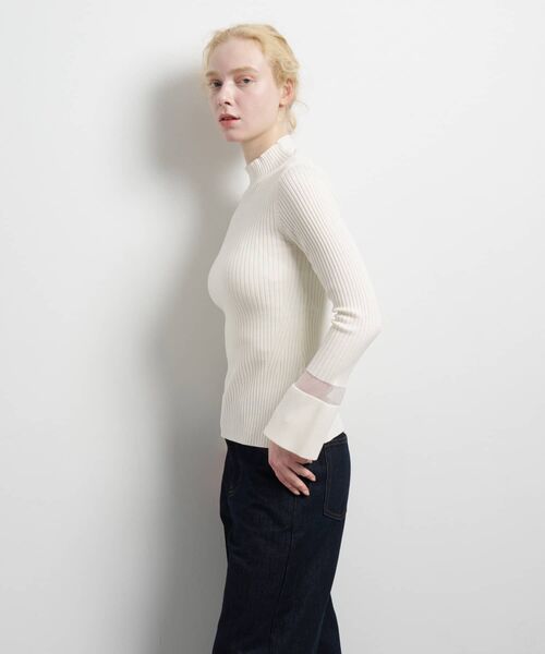 LANVIN en Bleu（ランバンオンブルー）の「シアーポイントカフスリブニット（ニット/セーター・レディース・オフホワイト/ブラック/レッド・38）」の16枚目の写真