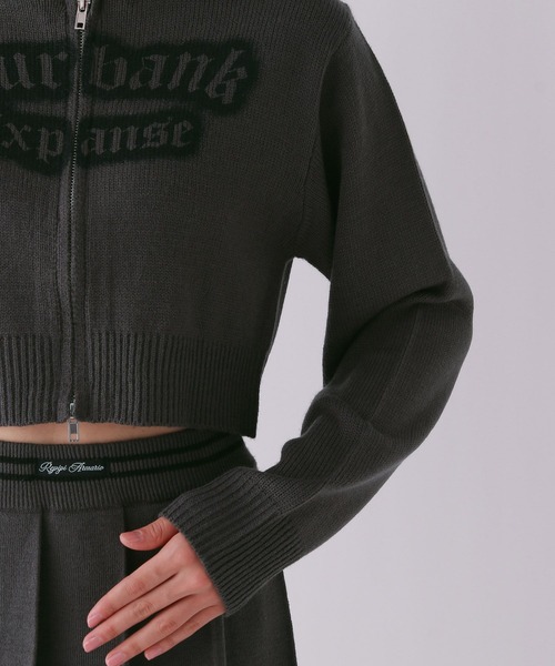 repipi armario（レピピ アルマリオ）の「【洗えるニット】スプレーロゴWZIPパーカー（パーカー・キッズ・ブラック/ピンク/チャコールグレー・MEDIUM/SMALL/LARGE）」の13枚目の写真