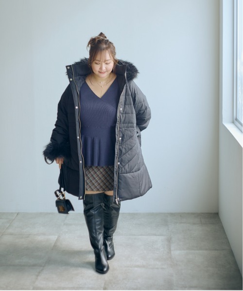 SMILE LAND（スマイルランド）の「＜大きいサイズ＞【らめちゃんコラボ】フェイクファーフード付中綿コート JERRY SELECT（ダウンジャケット/コート・レディース・ブラック/ホワイト・3L/L/LL/4L/5L）」の18枚目の写真