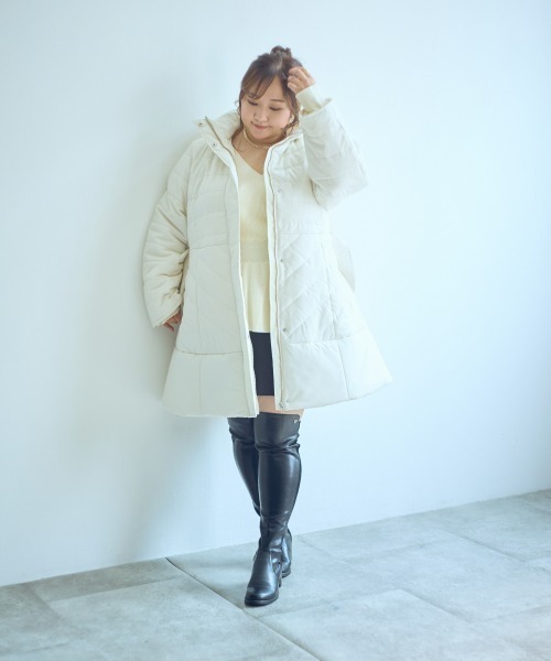 SMILE LAND（スマイルランド）の「＜大きいサイズ＞【らめちゃんコラボ】フェイクファーフード付中綿コート JERRY SELECT（ダウンジャケット/コート・レディース・ブラック/ホワイト・3L/L/LL/4L/5L）」の22枚目の写真