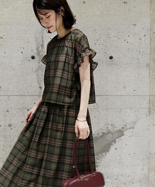 Jines(ジネス)の「シアーチェック前後2wayフリルブラウス【セットアップ可】(シャツ/ブラウス・レディース・カーキ・38)」の5枚目の写真