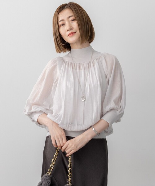 23区(ニジュウサンク)の「【洗える】シアーギャザー ハイネック ニット(ニット/セーター・レディース・ベージュ系/ライトグレー系/ブラック系・38)」の3枚目の写真