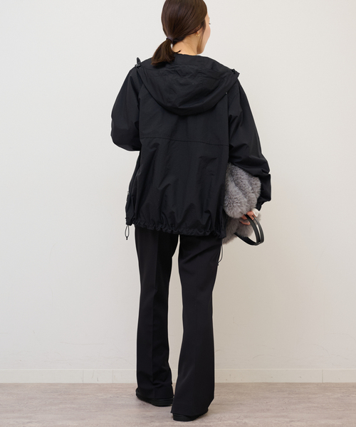 THE NORTH FACE（ザノースフェイス）の「【THE NORTH FACE】コンパクトジャケット（マウンテンパーカー・レディース・ブラック/ベージュ・SMALL）」の7枚目の写真