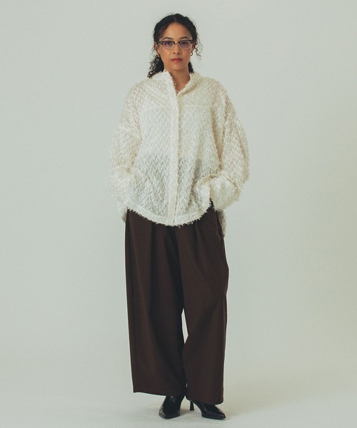 ROSE BUD(ローズバッド)の「(GENE HEAVENS)FRINGE BIG SHIRTS(シャツ/ブラウス・レディース・ベージュ/ホワイト/ブラック・ONE SIZE)」の5枚目の写真