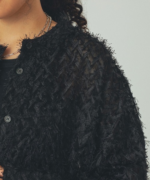 ROSE BUD(ローズバッド)の「(GENE HEAVENS)FRINGE BIG SHIRTS(シャツ/ブラウス・レディース・ベージュ/ホワイト/ブラック・ONE SIZE)」の15枚目の写真