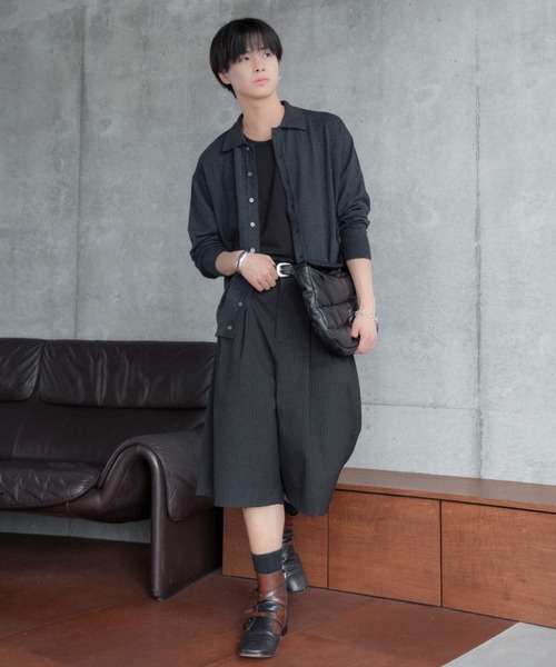 SINSS（シンス）の「Two tuck wide stripe shorts / ツータックワイドストライプショーツ（その他パンツ・メンズ・ブラック/チャコール・SMALL/MEDIUM/LARGE/X-SMALL）」の16枚目の写真