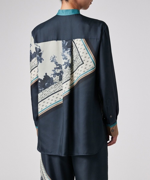 Paul Smith（ポールスミス）の「ウィメンズ "Travel Scarf" スタンドカラー シャツ / 255024 382BP（シャツ/ブラウス・レディース・ネイビー/オレンジ・40/38）」の12枚目の写真