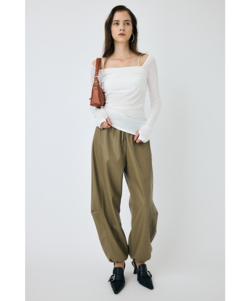 MOUSSY(マウジー)の「F/LEATHER JOGGER パンツ(その他パンツ・レディース・ブラック/カーキ・2/1)」の5枚目の写真