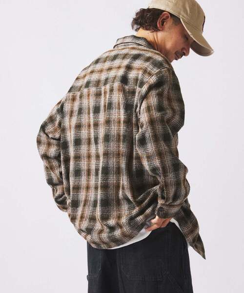 JOURNAL STANDARD relume(ジャーナルスタンダード レリューム)の「リング オンブレーチェックシャツ(シャツ/ブラウス・メンズ・ブルー系その他/ベージュ系その他/チャコールグレー・LARGE/MEDIUM)」の7枚目の写真