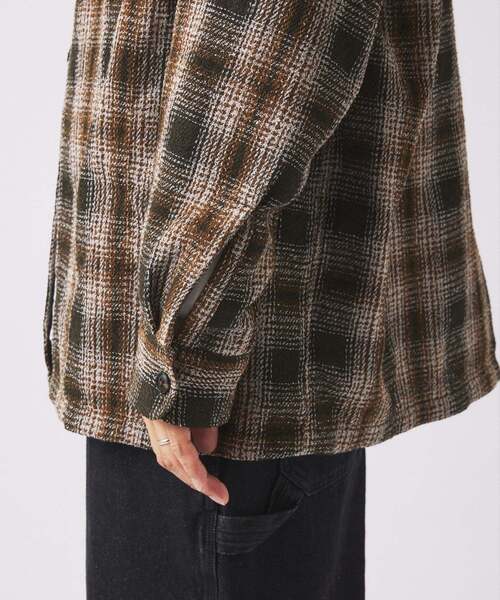 JOURNAL STANDARD relume(ジャーナルスタンダード レリューム)の「リング オンブレーチェックシャツ(シャツ/ブラウス・メンズ・ブルー系その他/ベージュ系その他/チャコールグレー・LARGE/MEDIUM)」の11枚目の写真