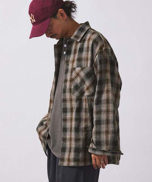 JOURNAL STANDARD relume(ジャーナルスタンダード レリューム)の「リング オンブレーチェックシャツ(シャツ/ブラウス・メンズ・ブルー系その他/ベージュ系その他/チャコールグレー・LARGE/MEDIUM)」の20枚目の写真