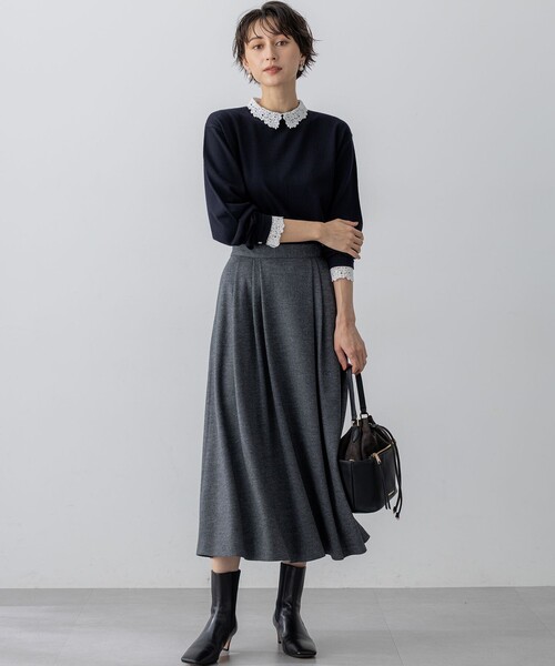 23区 L(ニジュウサンクオオキイサイズ)の「【洗える】エンブロイダリー フラワーレースコンビ ニット(ニット/セーター・レディース・グレー系/ネイビー系/ブラック系・44/46/48)」の21枚目の写真