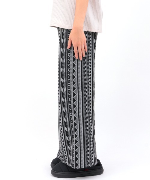 チチカカ（チチカカ）の「キカ柄ニットパンツ（その他パンツ・レディース・キャメル/グリーン/ブラック・FREE）」の10枚目の写真