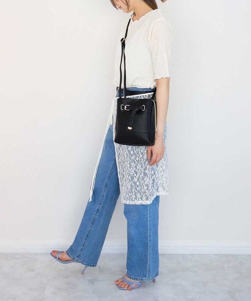 Bleu Bleuet(ブルーブルーエ)の「【ZOZO限定】合皮3層ショルダーバッグ(ショルダーバッグ・レディース・グレー/ブラック/ブラウン・FREE)」の7枚目の写真