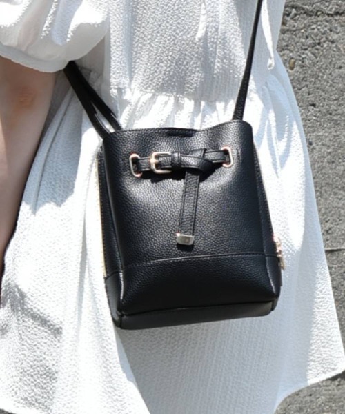 Bleu Bleuet(ブルーブルーエ)の「【ZOZO限定】合皮3層ショルダーバッグ(ショルダーバッグ・レディース・グレー/ブラック/ブラウン・FREE)」の15枚目の写真