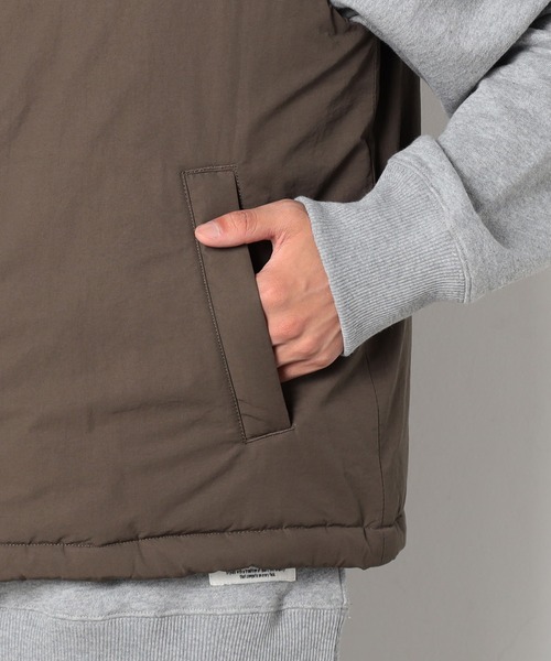 Grand PARK（グランドパーク）の「THERMOLITE（サーモライト）スタンドカラー中綿ベスト（ダウンベスト・メンズ・ブラック/カーキ/ブラウン・LARGE/MEDIUM）」の5枚目の写真