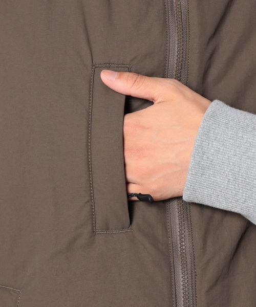 Grand PARK（グランドパーク）の「THERMOLITE（サーモライト）スタンドカラー中綿ベスト（ダウンベスト・メンズ・ブラック/カーキ/ブラウン・LARGE/MEDIUM）」の6枚目の写真