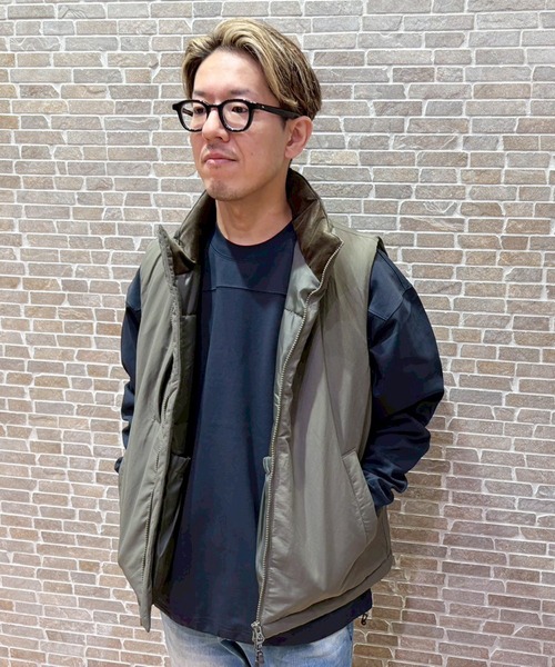 Grand PARK（グランドパーク）の「THERMOLITE（サーモライト）スタンドカラー中綿ベスト（ダウンベスト・メンズ・ブラック/カーキ/ブラウン・LARGE/MEDIUM）」の22枚目の写真