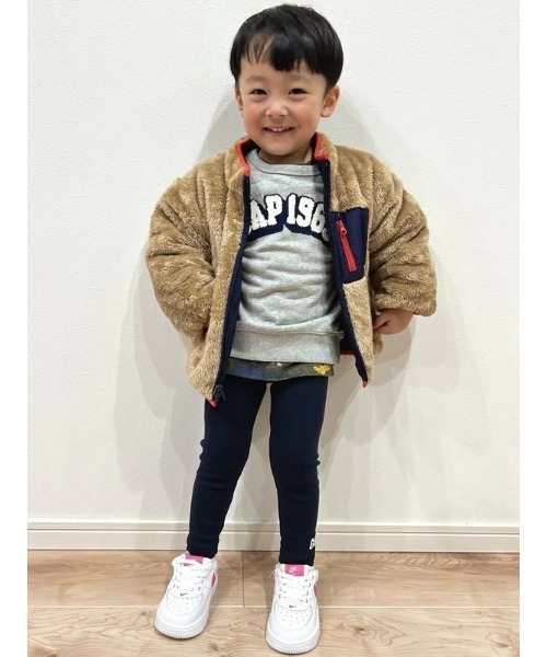 GAP(ギャップ)の「ライトウェイト ボア リバーシブルジャケット (幼児・ベビー)(その他アウター・キッズ・グリーン/ネイビー・80cm/90cm/95cm/100cm/105cm/110cm)」の9枚目の写真