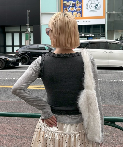 Alley Tokyo(アリートーキョー)の「フリフリタンクとシアーロンTの便利な2枚セット(Tシャツ/カットソー・レディース・ネイビー/チャコール/アイボリー・FREE)」の11枚目の写真