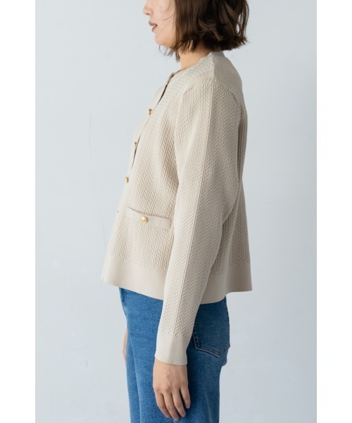 M.deux(エムドゥ)の「●ゴールドボタンニットジャケット●(ニット/セーター・レディース・ベージュ/ネイビー/オフホワイト・MEDIUM)」の10枚目の写真