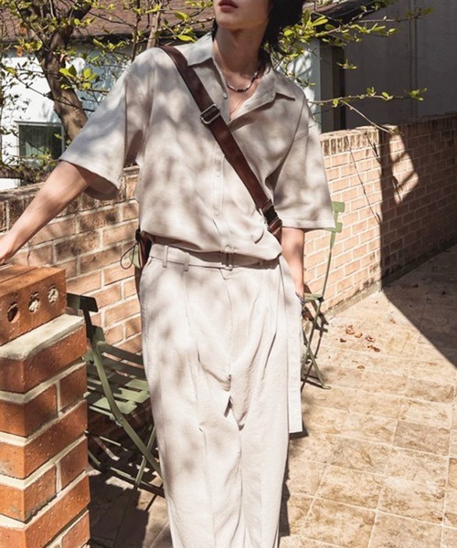 CERCA（チェルカ）の「【NOWLE】リラックスフィット とろみ素材 半袖 シャツ（シャツ/ブラウス・メンズ・グレイッシュベージュ・MEDIUM/LARGE）」の4枚目の写真