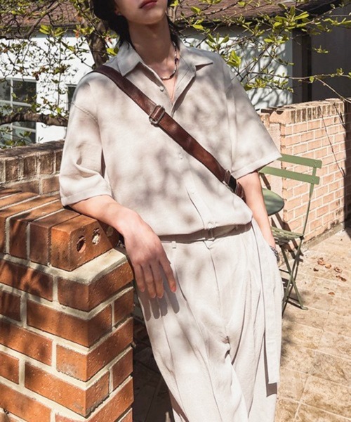 CERCA（チェルカ）の「【NOWLE】リラックスフィット とろみ素材 半袖 シャツ（シャツ/ブラウス・メンズ・グレイッシュベージュ・MEDIUM/LARGE）」の6枚目の写真