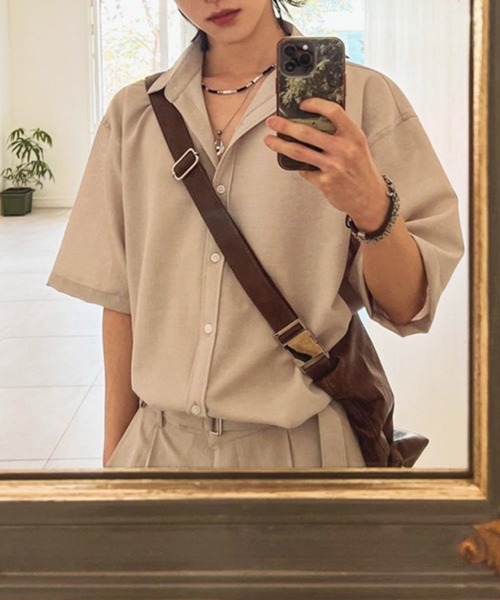 CERCA（チェルカ）の「【NOWLE】リラックスフィット とろみ素材 半袖 シャツ（シャツ/ブラウス・メンズ・グレイッシュベージュ・MEDIUM/LARGE）」の7枚目の写真