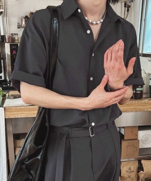 CERCA（チェルカ）の「【NOWLE】リラックスフィット とろみ素材 半袖 シャツ（シャツ/ブラウス・メンズ・グレイッシュベージュ・MEDIUM/LARGE）」の14枚目の写真