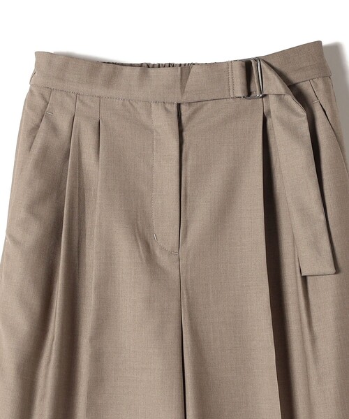 SHIPS Colors（シップス カラーズ）の「SHIPS Colors:〈手洗い可能〉TR ベルテッド タック パンツ（その他パンツ・レディース・ベージュ/ネイビー・SMALL/MEDIUM）」の10枚目の写真