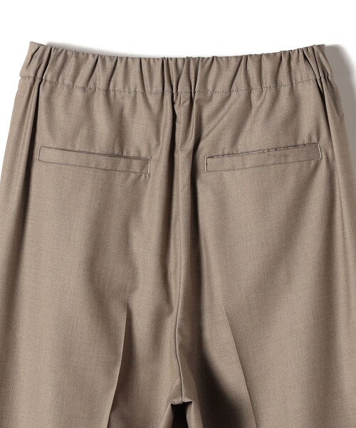 SHIPS Colors（シップス カラーズ）の「SHIPS Colors:〈手洗い可能〉TR ベルテッド タック パンツ（その他パンツ・レディース・ベージュ/ネイビー・SMALL/MEDIUM）」の11枚目の写真