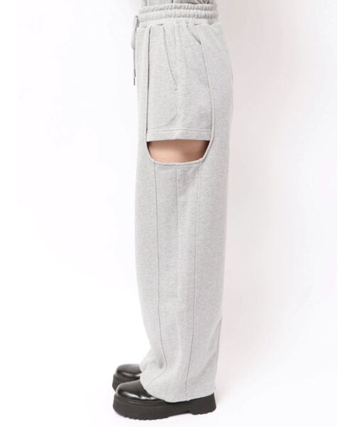 MURUA（ムルーア）の「サイドカットストレートスウェットパンツ（スウェットパンツ・レディース・ブラック/グレー・FREE）」の15枚目の写真