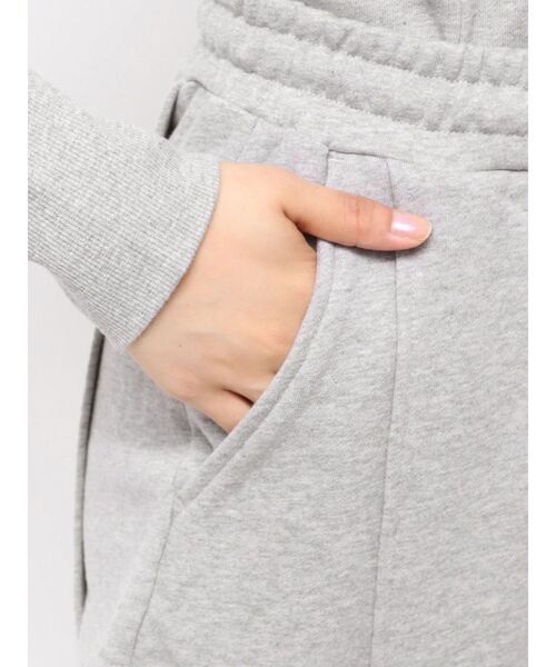 MURUA（ムルーア）の「サイドカットストレートスウェットパンツ（スウェットパンツ・レディース・ブラック/グレー・FREE）」の18枚目の写真