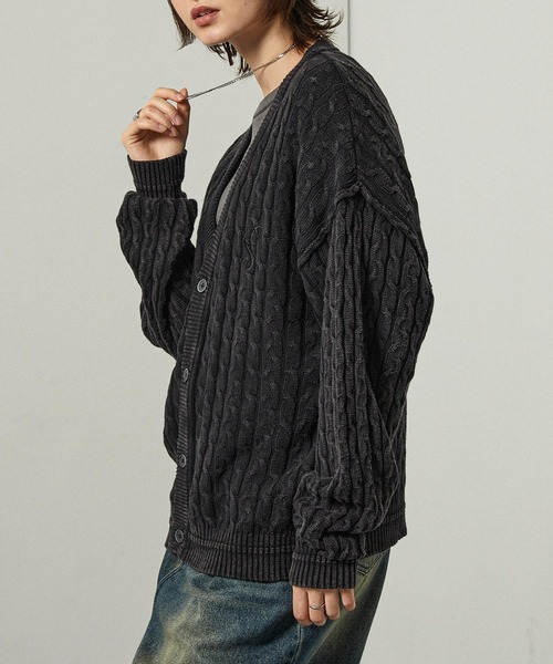 Alfred Alex（アルフレッドアレックス）の「【Alfred Alex】ヴィンテージ加工 ピグメント ワンポイントロゴ刺繍 オーバーサイズ ケーブルニットカーディガン（カーディガン/ボレロ・メンズ・グレー/ワイン/ブラック・L/M）」の12枚目の写真