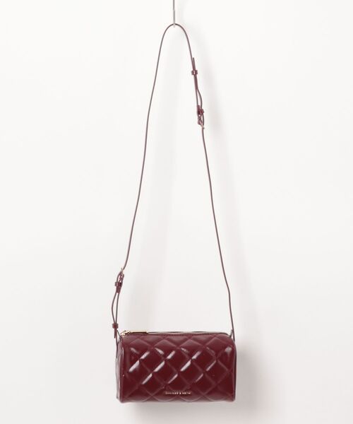 CHARLES & KEITH(チャールズ & キース)の「Janie ジェイニー キルトショルダーバッグ(ショルダーバッグ・レディース・シャンパン/バーガンディー・S)」の15枚目の写真