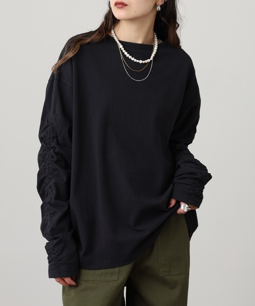Arinomama(アリノママ)の「Arinomama シャーリングスリーブロンT ピグメント加工(Tシャツ/カットソー・レディース・ブラック/カーキ/ネイビー/オフホワイト・FREE)」の11枚目の写真