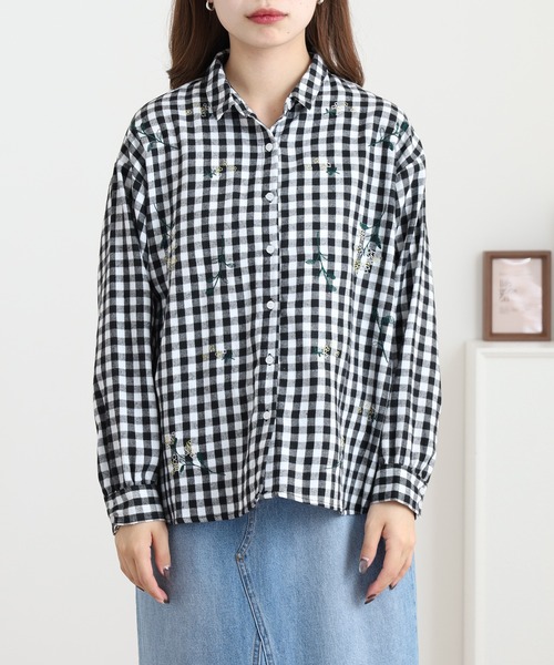 Quelle Chance(ケルシャンス)の「花刺繍ちび衿シャツ(シャツ/ブラウス・レディース・ブラック系その他/チャコールグレー/オフホワイト・L/M)」の10枚目の写真