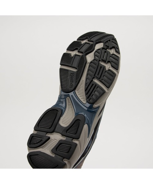 Reebok(リーボック)の「プレミア ロード コントロール / RBK PREMIER ROAD CONTROL(スニーカー・メンズ・ブラウン/グレー×サックスブルー・22.5cm/23.0cm/23.5cm/24.5cm/24.0cm/25.0cm/25.5cm/26.0cm/26.5cm/27.0cm/27.5cm/28.0cm/28.5cm)」の9枚目の写真