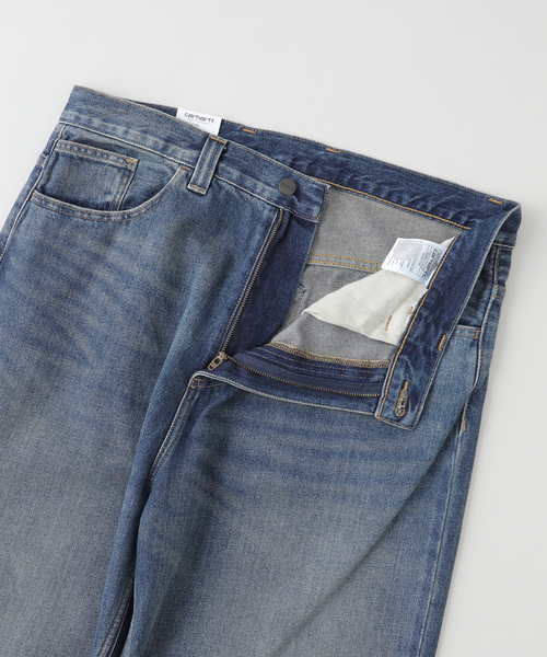 Carhartt WIP（カーハートダブリューアイピー）の「CARHARTT WIP / カーハート ダブリューアイピー BRANDON PANT worn used wash（デニムパンツ・メンズ・ライトブルー・30/34/32）」の6枚目の写真