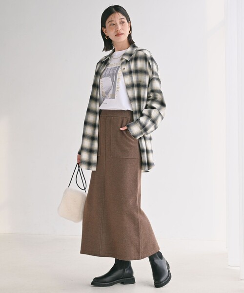 green label relaxing（グリーンレーベルリラクシング）の「【WEB限定】＜at ease＞ニット タイト スカート ウォッシャブル（スカート・レディース・オフホワイト/ブラウン/ダークグレー/ブラック・FREE）」の16枚目の写真